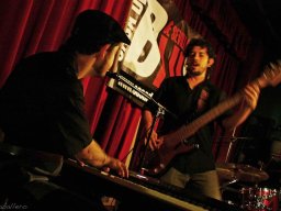 556669_407340785972851_100000907991683_1212710_587722808_n